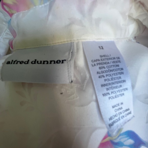 Alfred Dunner Butterfly Print Button Up Shirt Short Sleeve White Floral Top - Picture 7 of 8